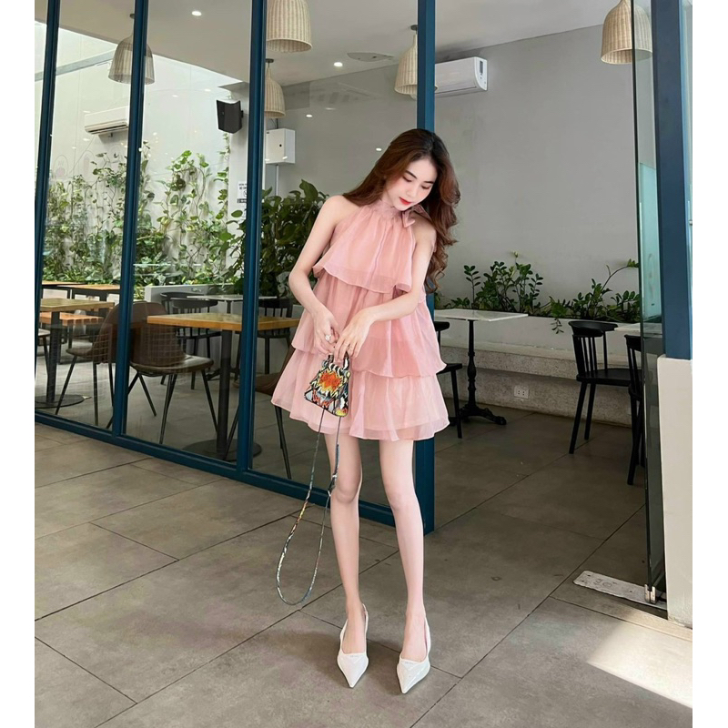 Sét Bộ Áo Cổ Yếm Voan Bèo Tầng Phối Quần Đùi Ngắn Vải For Thời Trang