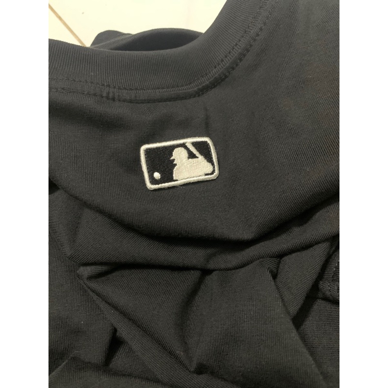 Tee thỏ - Áo Thun MLB New York Yankees Tshirt 3ATSQ0131-50BKS thanh lý