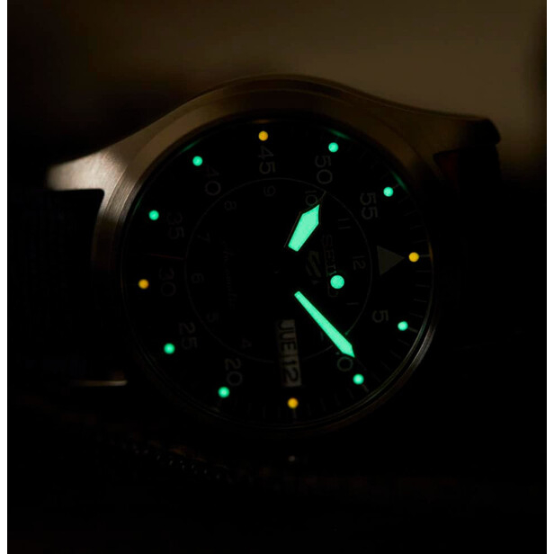 Đồng Hồ Nam SeiKo 5 SRPH29K1 Sports Watch Automatic - Mặt Kính Hardlex - Dây Vải Xanh Chính Hãng