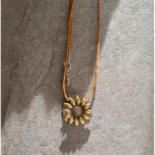 Dây chuyền choker hướng dương nâu| handmade | vale.somethingboho