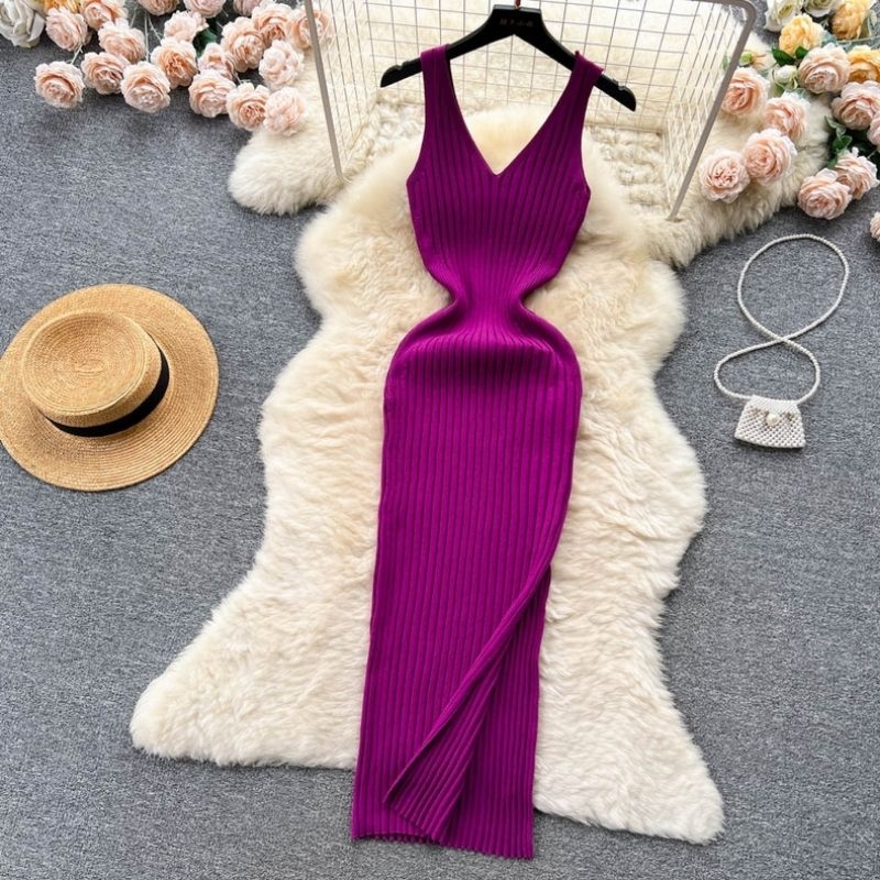 ( sẵn tím) đầm len body 3 lỗ cổ V xẻ hông