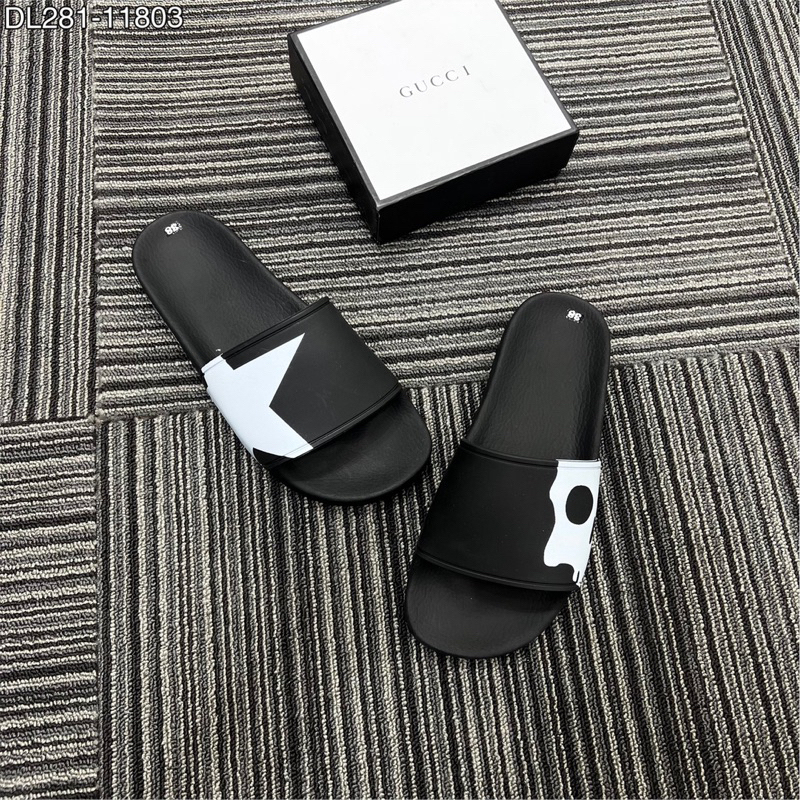 [Ảnh thật] [Chính hãng] Dép Hydrogen Black - dép quai ngang đầu lâu và sao hot