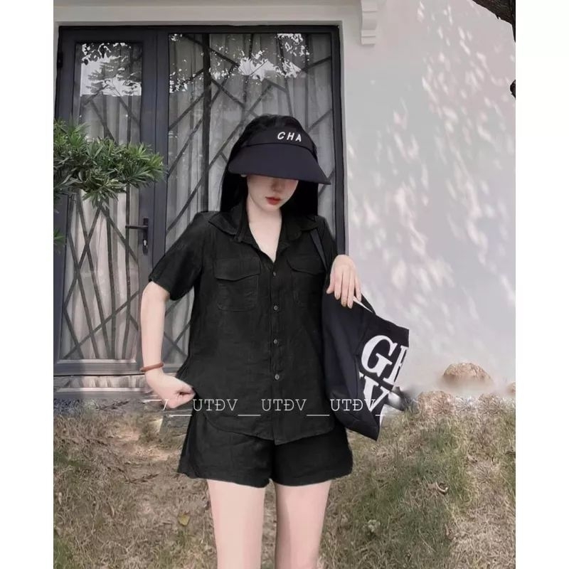 Bộ áo sơmi ngắn tay quần đùi dáng rộng thoải mái, chất vải đũi mặc du lịch mùa hè