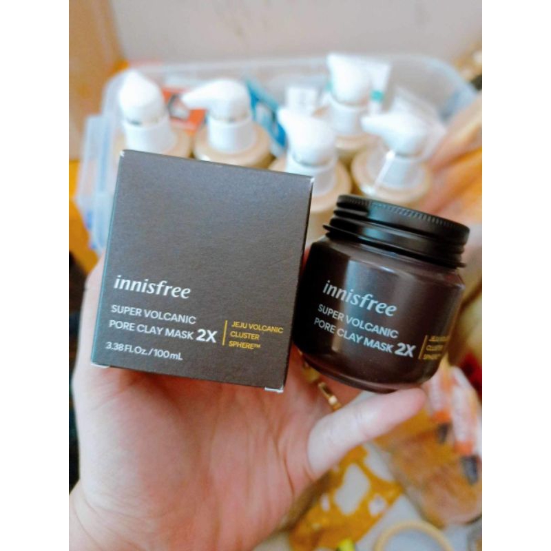 Mặt nạ đất sét tro núi lửa của Innisfree Super Volcanic Pore Clay Mask (date 2024)