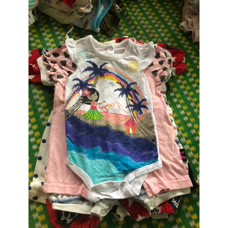 Body sơ sinh cho bé