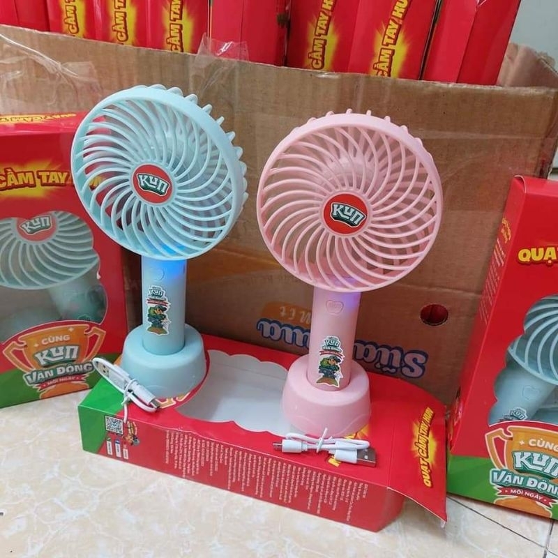 Quạt kun. Quạt sạc cầm tay mini Kun cao cấp quà khuyến mãi của sữa Kun