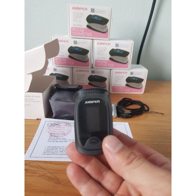 Máy đo oxy máu Spo2 JUMPER JPD-500D -  màn hình OLED chính hãng