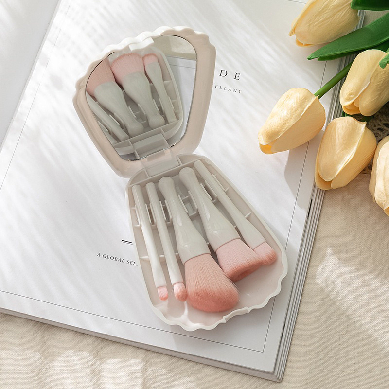 Bộ cọ 5 cây hộp đựng hình vỏ sò kèm gương xinh xắn tiện lợi giúp trang điểm dễ dàng