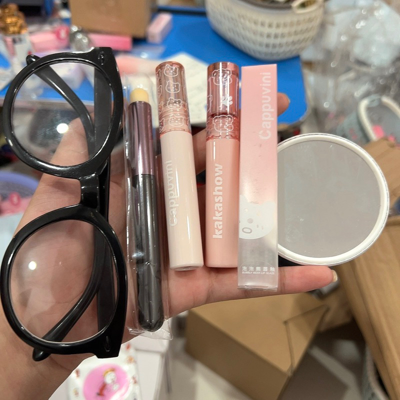 Set son 5 món: 2 son + kính + gương + cọ