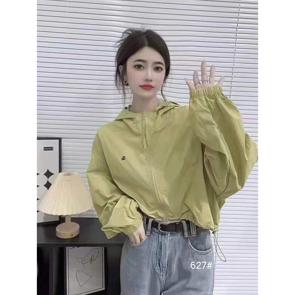 Áo gió dáng ngắn chuẩn hãng hàng đẹp