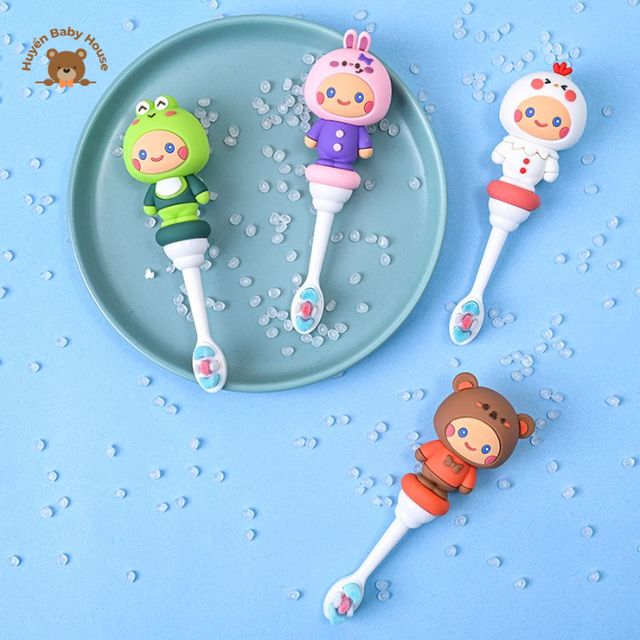 Bàn Chải Đánh Răng Trẻ Em Lông Mềm, Siêu Mịn Chăm Sóc Răng Miệng Cho Bé từ 2-10 Tuổi Hình Gấu Dễ Thương