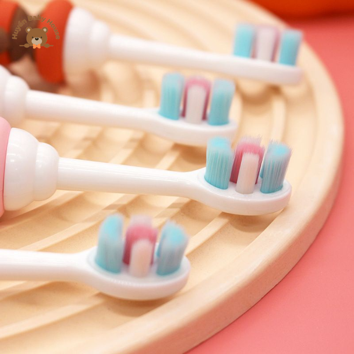 Bàn Chải Đánh Răng Trẻ Em Lông Mềm, Siêu Mịn Chăm Sóc Răng Miệng Cho Bé từ 2-10 Tuổi Hình Gấu Dễ Thương