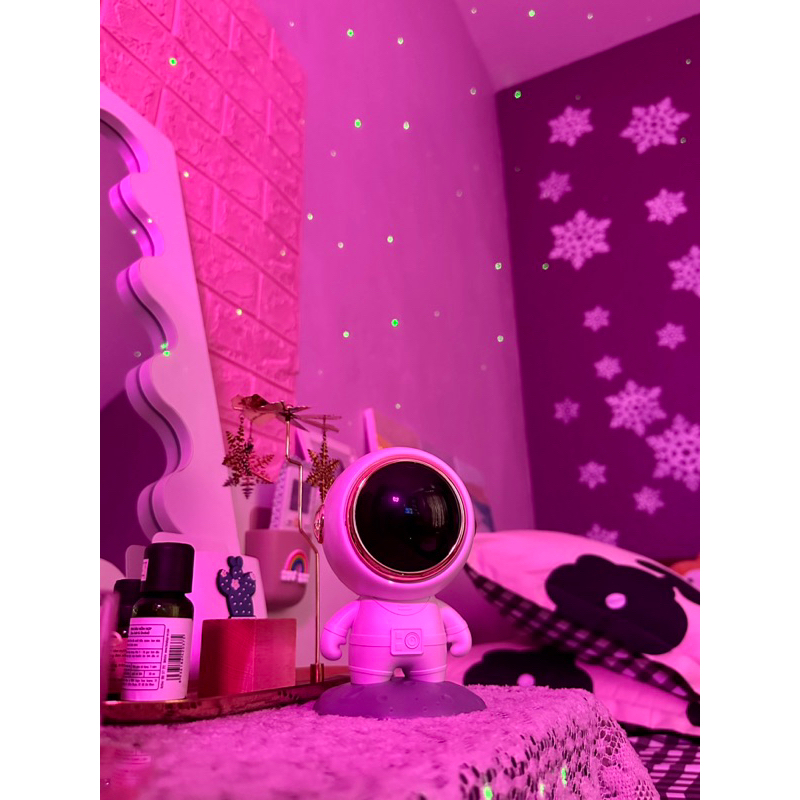 Loa phi hành gia Spaceman Version 2