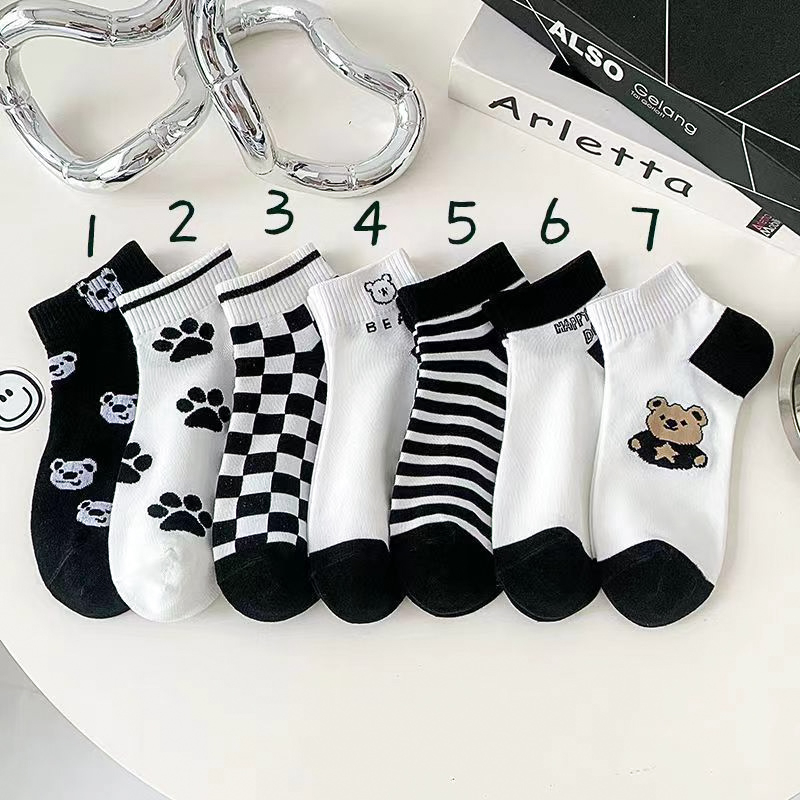 Tất nữ cổ ngắn cute họa tiết hình Gấu đen, vớ nam nữ cổ thấp phong cách vintage style hàn quốc Howdy N23