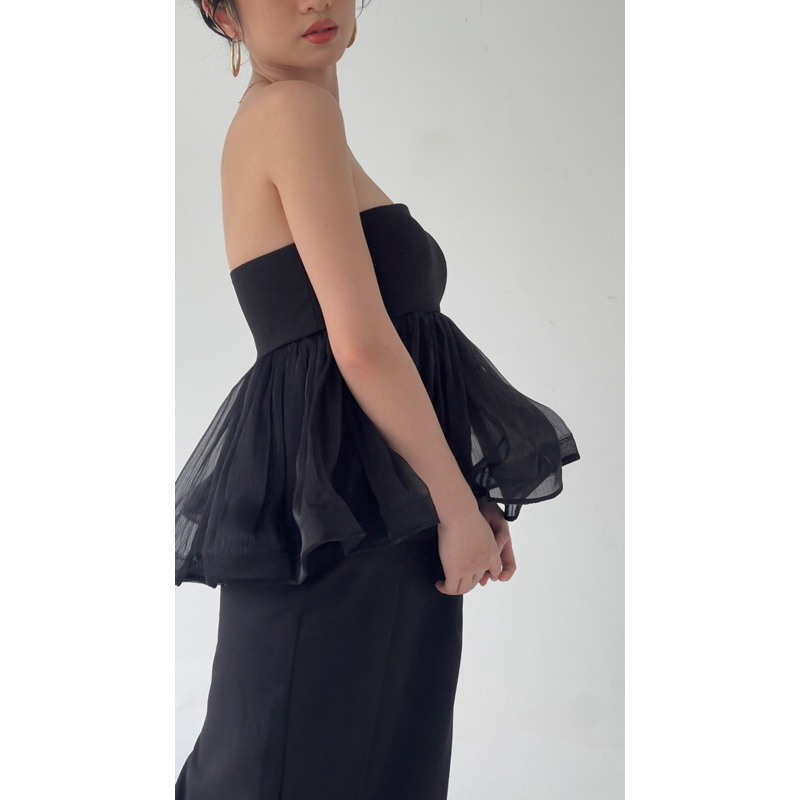 DELADE | Set áo cúp ngực vạt bồng & chân váy dáng dài xẻ tà