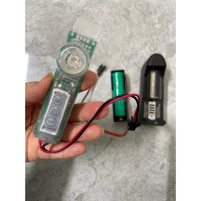 Đèn cảm biến diều sáo choá to nháy 7 màu cực sáng
