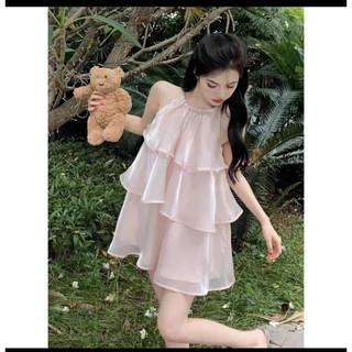 Váy bèo tầng cổ yếm