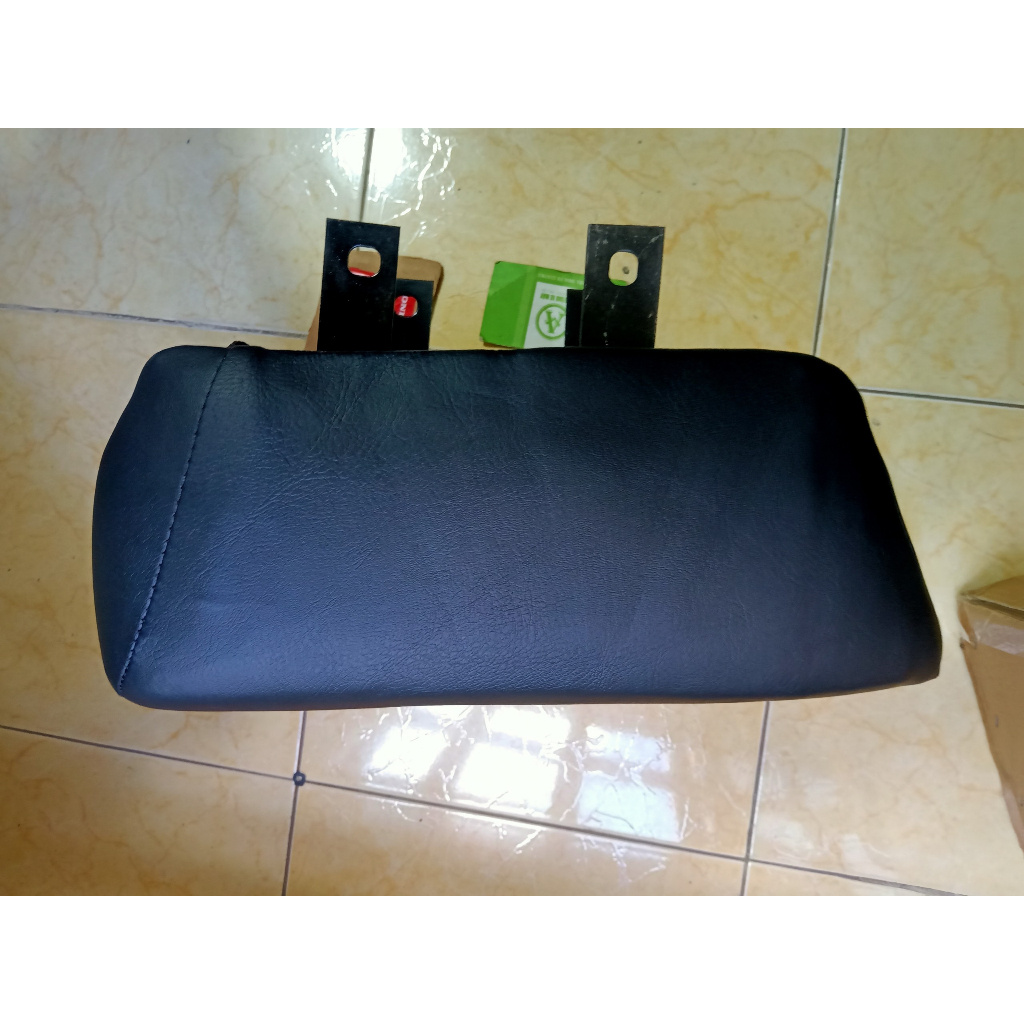 Yên nêm xe ba gac nặng 2kg 4 chân cao cấp