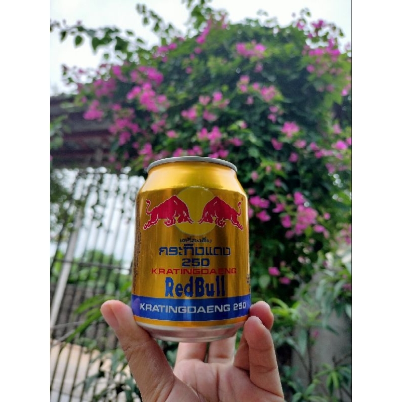 Nước Tăng lực bò húc Redbull 6 lon x 250ml