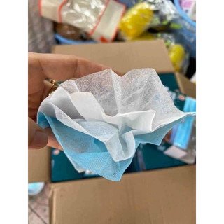 Khẩu trang hộp năm mươi cái