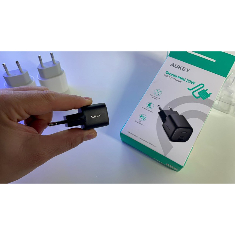 Củ sạc nhanh Aukey Omnia Mini 20W tương thích với nhiều dòng Smartphone