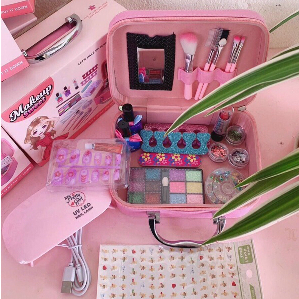 Đồ chơi hộp vali trang điểm làm nail cho bé gái dễ làm sạch với nước, an toàn cho bé