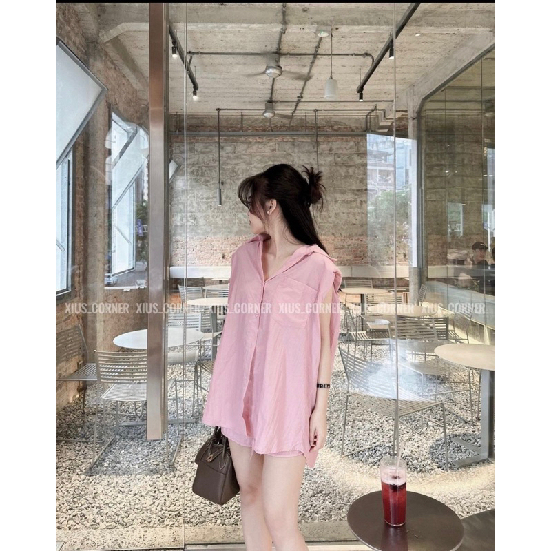 Set áo sơ mi sát nách kèm quần shorts trắng