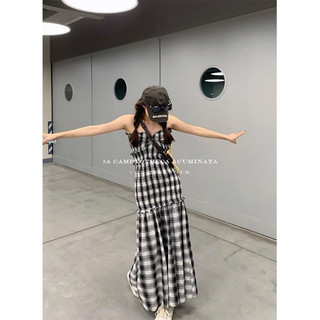 VÁY THÔ KẺ XẺ TRƯỚC