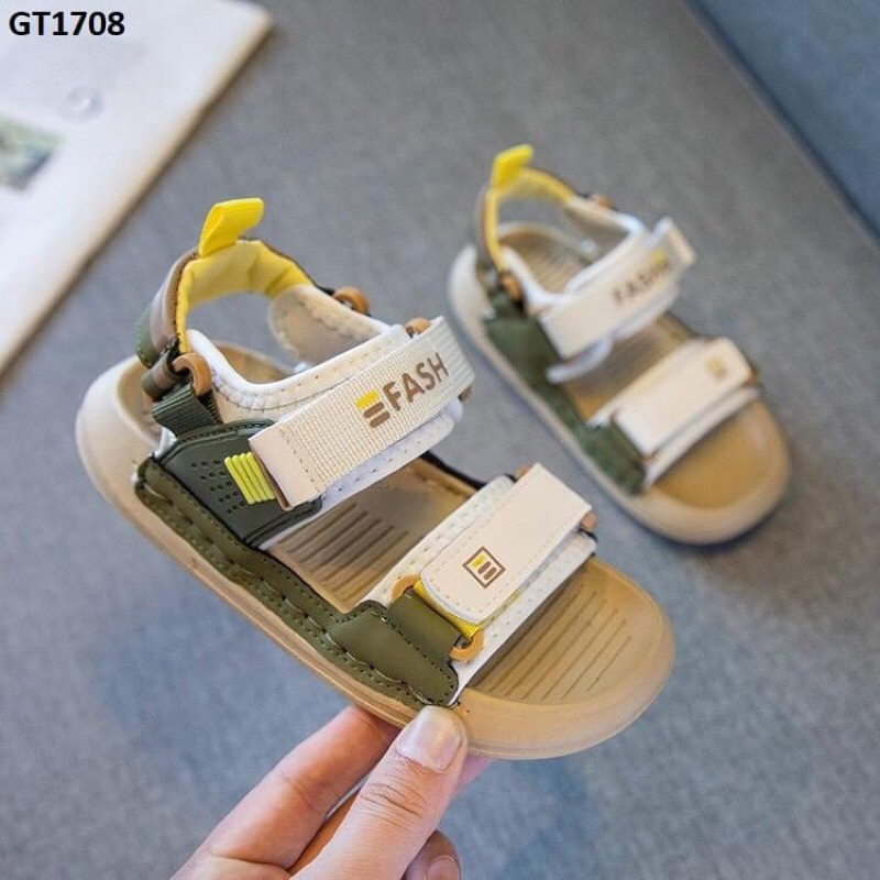 Sandal cho bé