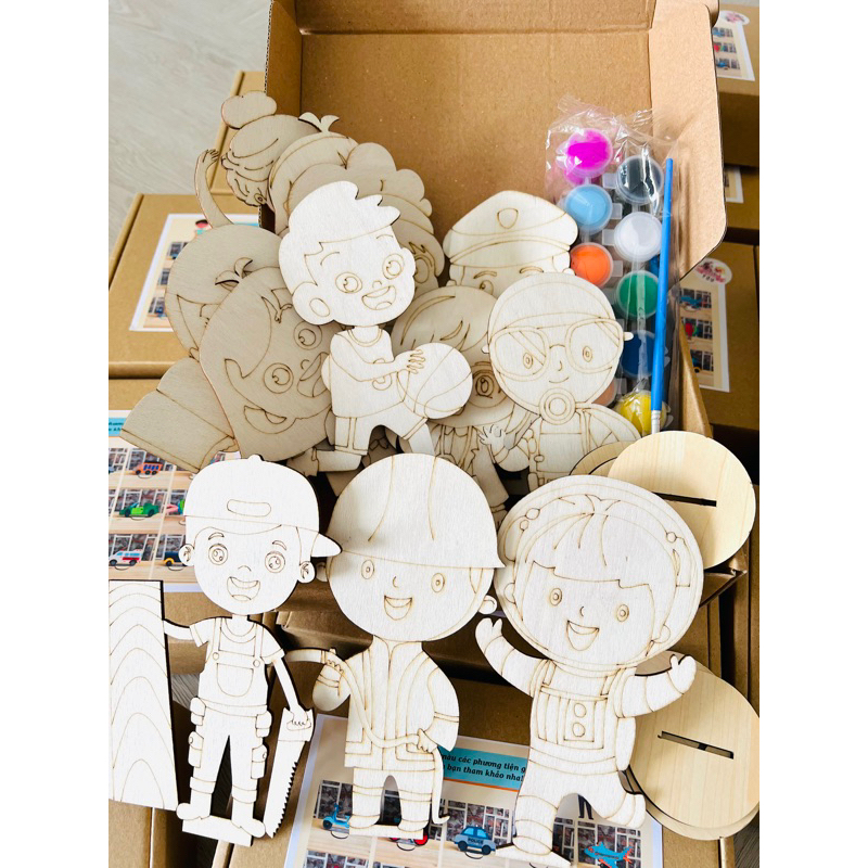 Set gỗ tô màu đồ chơi cho bé Chủ đề bé vẽ ước mơ nhiều nghề nghiệp phổ biến dễ thương kèm cọ + 12 màu