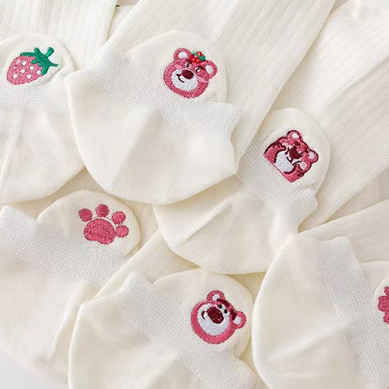 miumiuaTất nữ cổ cao họa tiết gấu đáng yêu phong cách Hàn Quốc nhiều mẫu