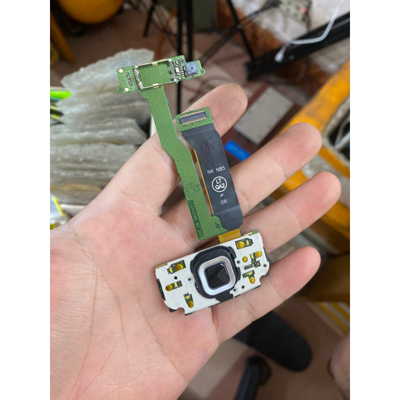 Cáp nguồn , bàn phím Nokia N85