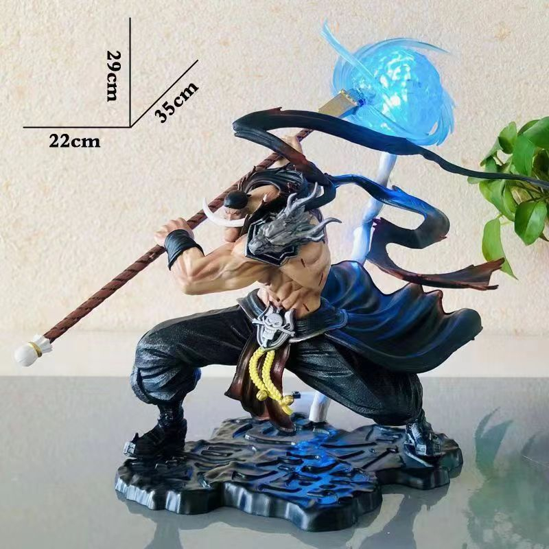 Mô hình Tứ Hoàng Râu Trắng BLACK trạng thái chiến đấu, cao 30 cm, có hộp màu - Mô hình One Piece