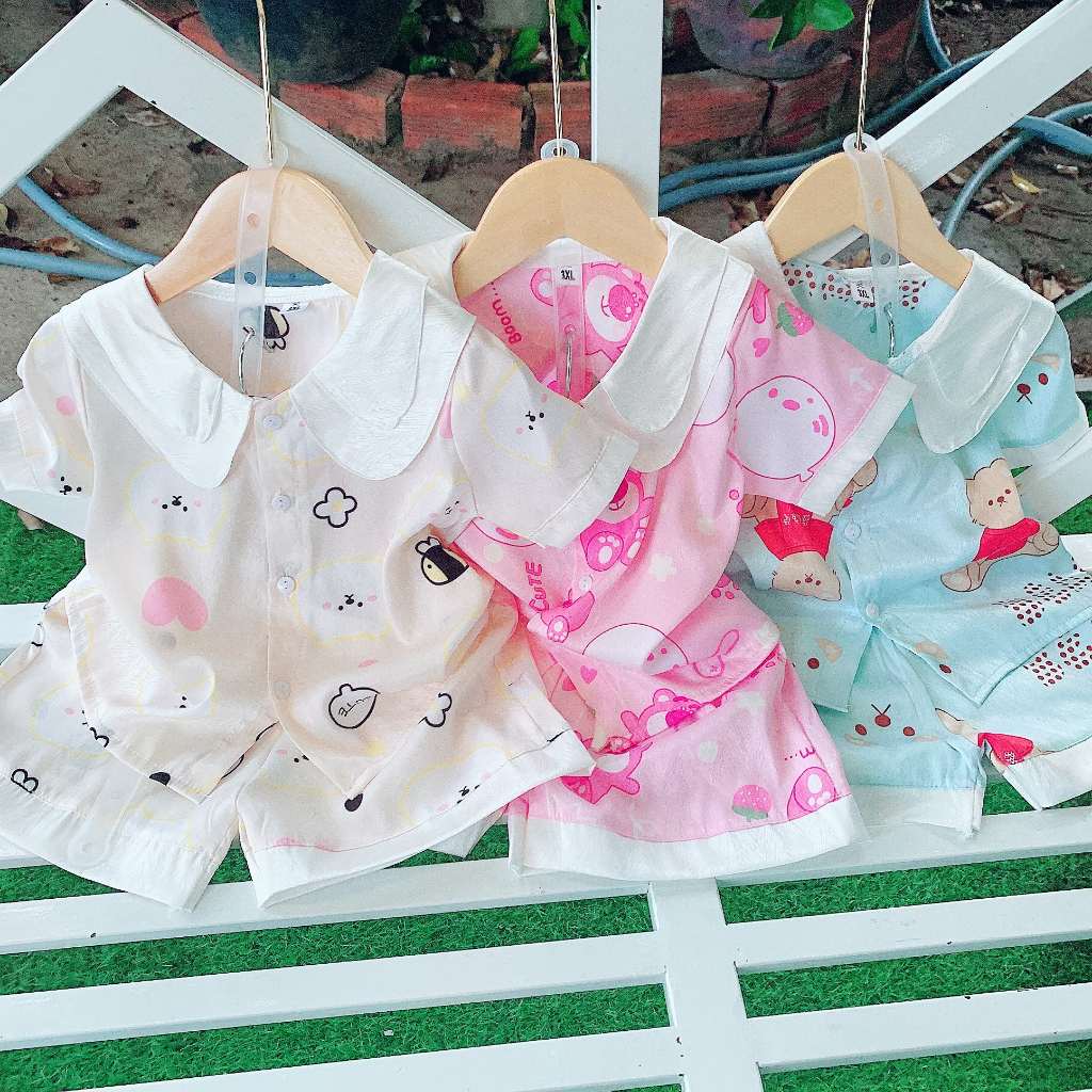 Bộ quần áo bé gái kiểu pijama vải lụa xước 15kg đến 25kg