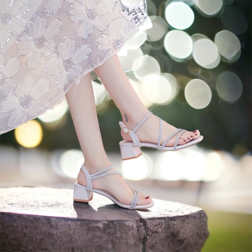 Giày cao gót quai dây chéo đá 5cm - V27