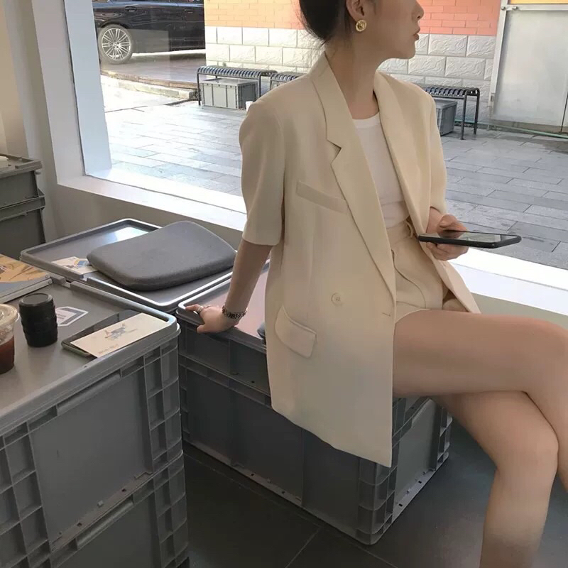 Set bộ Blazer  mùa hè áo tay ngắn kèm quần short lưng cao PLAYHARD