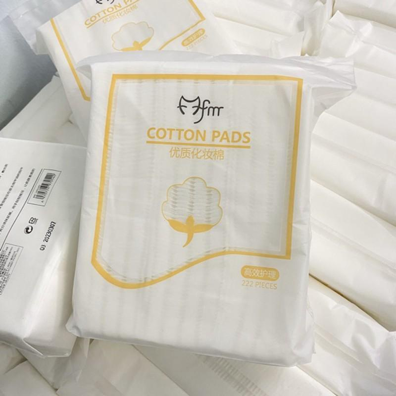 Combo 3 gói bông tẩy trang 222 miếng Cotton Pads dành cho mọi loại da