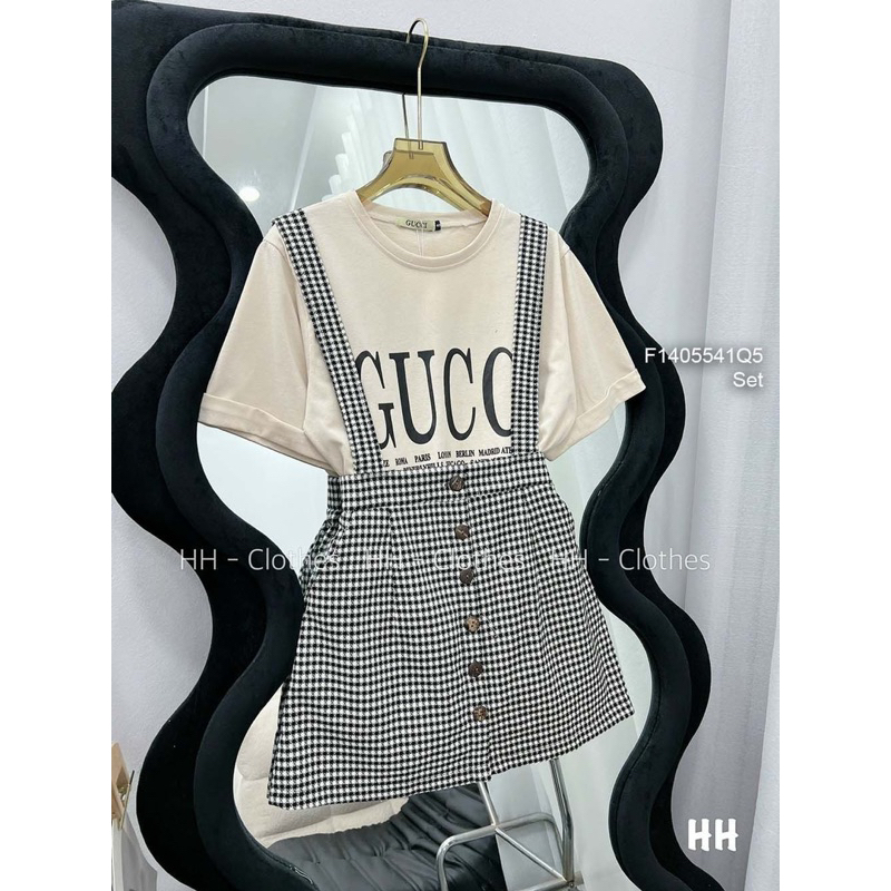 Set áo thun in chữ phối chân váy yếm caro cá tính VIENS STORE