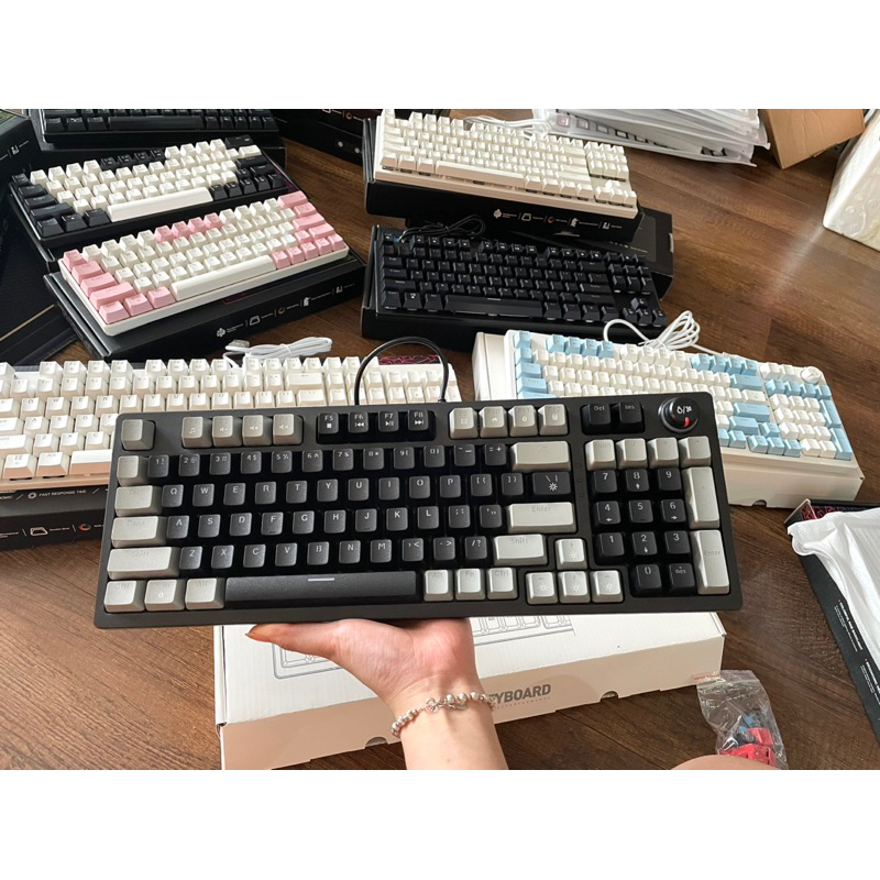 Bàn Phím Cơ Kết Nối Dây Type-C ZA9801 98 Phím | GEARBROS