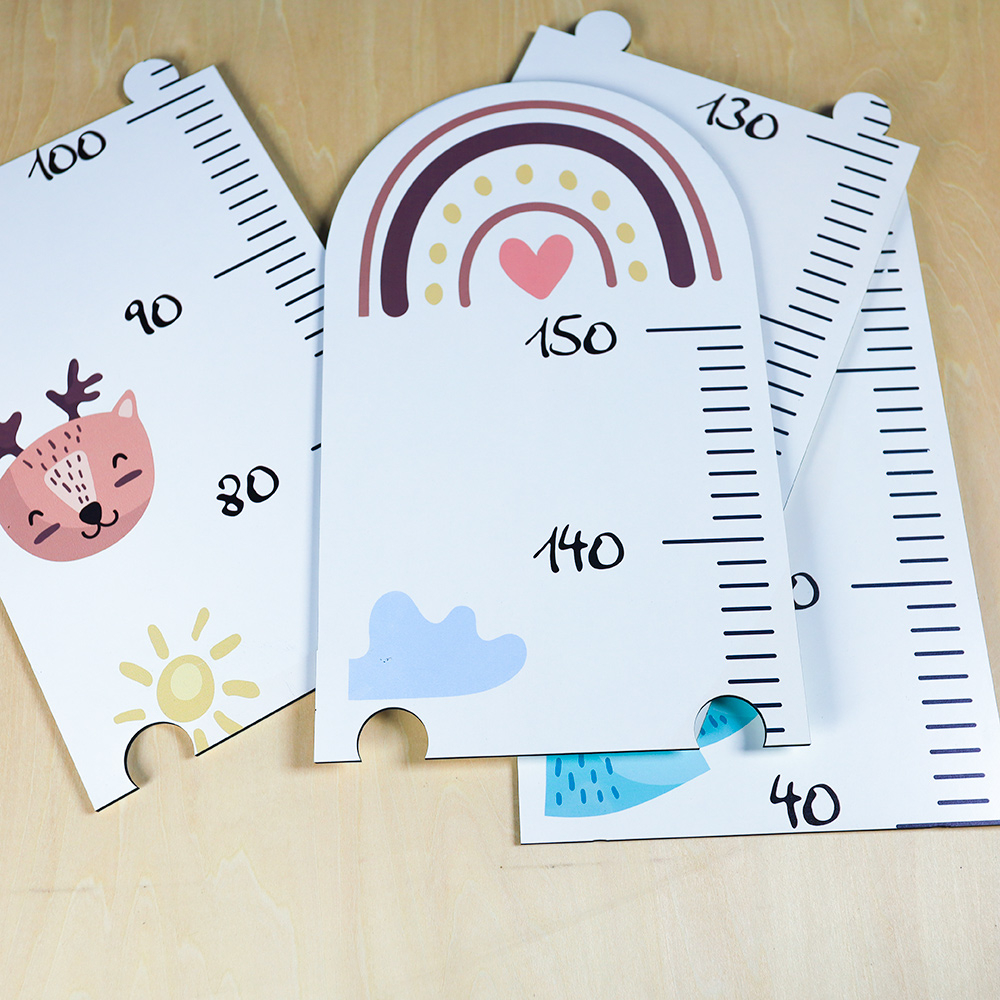 Biểu đồ phát triển, thước đo chiều cao trang trí phòng cho bé bằng gỗ