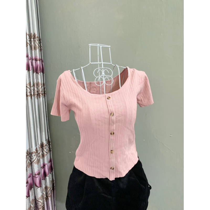 Áo croptop mongtoghi màu Hồng xinh