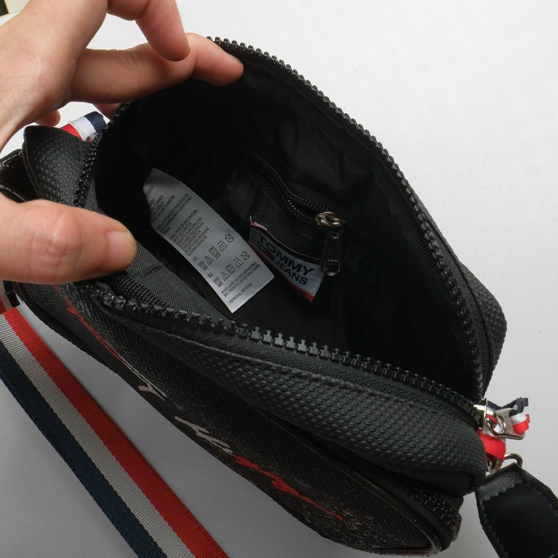 TÚI ĐEO CHÉO TOMMY BLACK KÈM TÚI NHỎ FULL TAG MẠC CHUẨN HÃNG