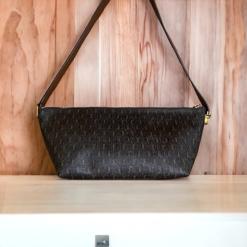 •Túi đeo vai to Y.S.L Monogram Sac Homme Bag-  da dập logo bao auth • Vui lòng tham khảo mô tả kỹ ạ•