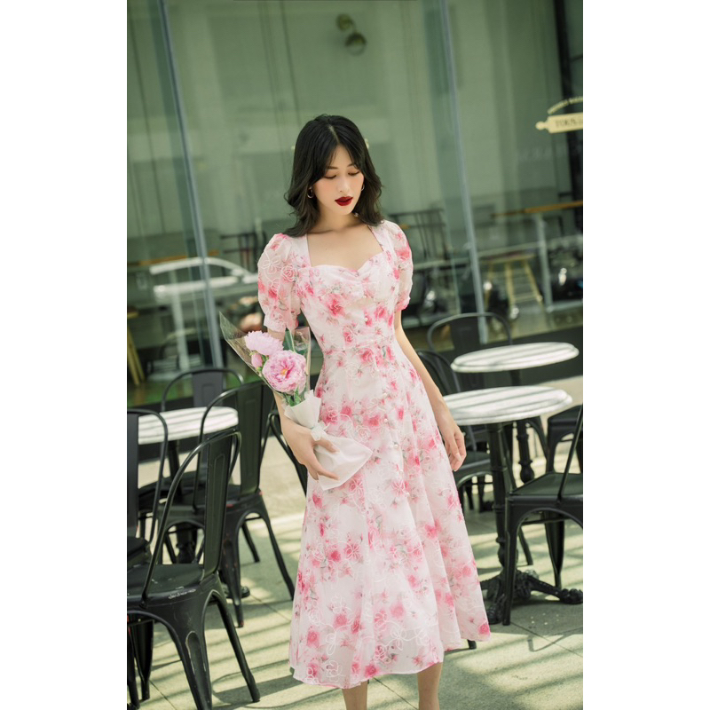 Váy hoa thêu có tay Tani dress