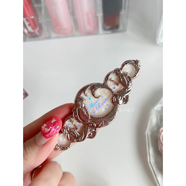 Tặng phẩm từ Flower Knows