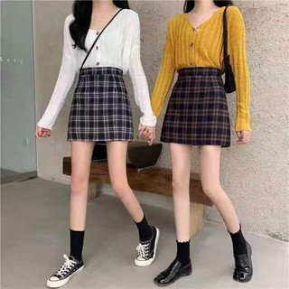 Chân váy kẻ sọc