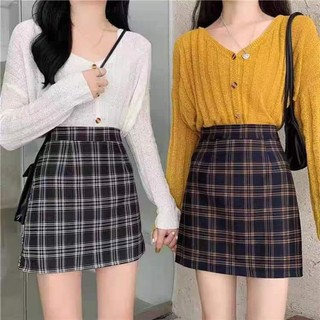 Chân váy kẻ sọc