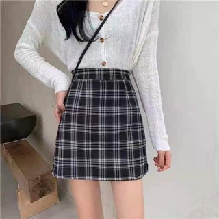 Chân váy kẻ sọc