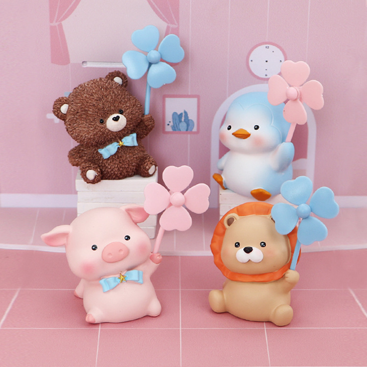 COMBO 4 con thú cầm quạt sieu cute trang trí để bàn, làm việc, taplo ô tô, quà tặng