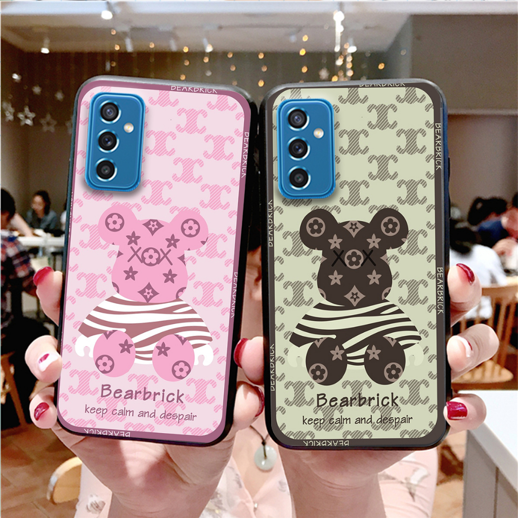Ốp lưng Samsung M52 5G in hình gấu bear, kaws/ Ốp bearbrick cao cấp mới nhất